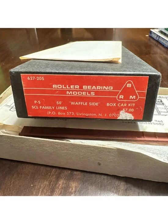 Roller Bearing Models SCL Family Lines 50' Box Car Kit Model - Picture 2 of 2